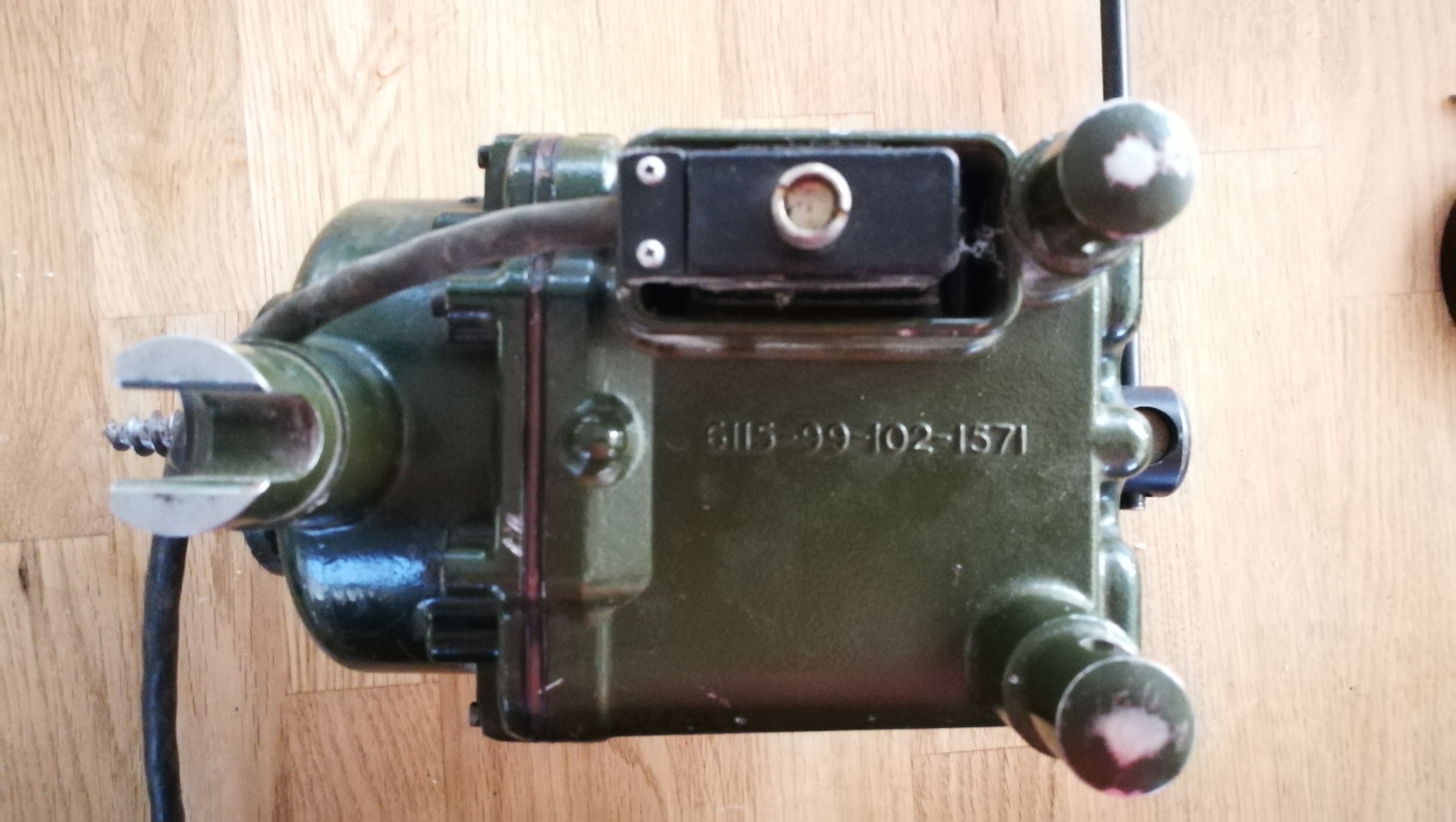 12v hand-cranked DC Generator 6115-99-949-8134